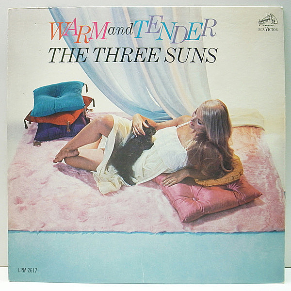 レコードメイン画像：MONO 初版ニッパー 銀文字 深溝 USオリジナル THREE SUNS Warm And Tender ('62 RCA) トリオによるドリーミーなジャケも素敵な一枚