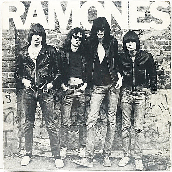 レコードメイン画像：激レア 初版オンリー Misprint 誤植 US 完全オリジナル STERLING刻印 RAMONES Same／1st デビュー作 ('76 Sire) ラモーンズの激情 米 Lp