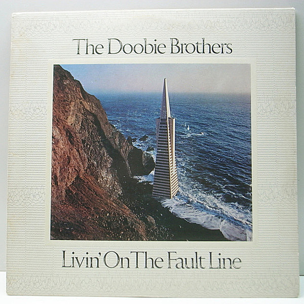 レコードメイン画像：初版パームツリー／バーコード無し／エンボス仕様 USオリジナル DOOBIE BROTHERS Livin' On The Fault Line ('77 Warner) 米 初回 Lp