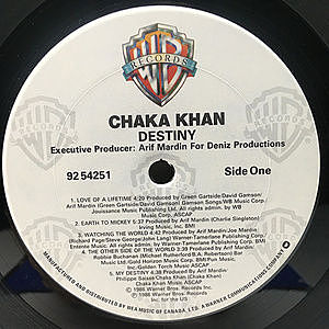 ★全てＵＳオリジナル盤★『ＣＨＡＫＡ ＫＨＡＮ』ソロ初期名盤ＬＰ３枚セット CHAKA KHAN - Chaka Khan - Amazon.com Music
