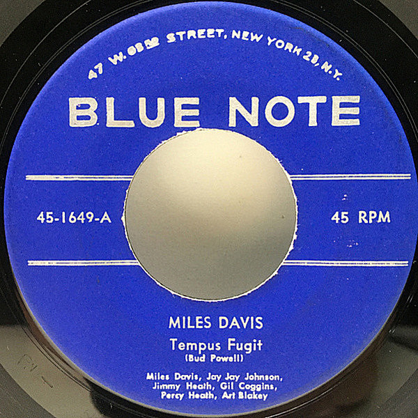 レコードメイン画像：【47W.63rd, NY23／手書きRVG】USオリジナル MILES DAVIS Tempus Fugit / Lazy Susan (Blue Note) 45's 7インチ HORACE SILVER, ART BLAKEY