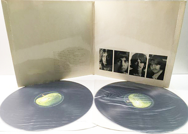 BEATLES / The BEATLES (White Album) (LP) / Apple | WAXPEND