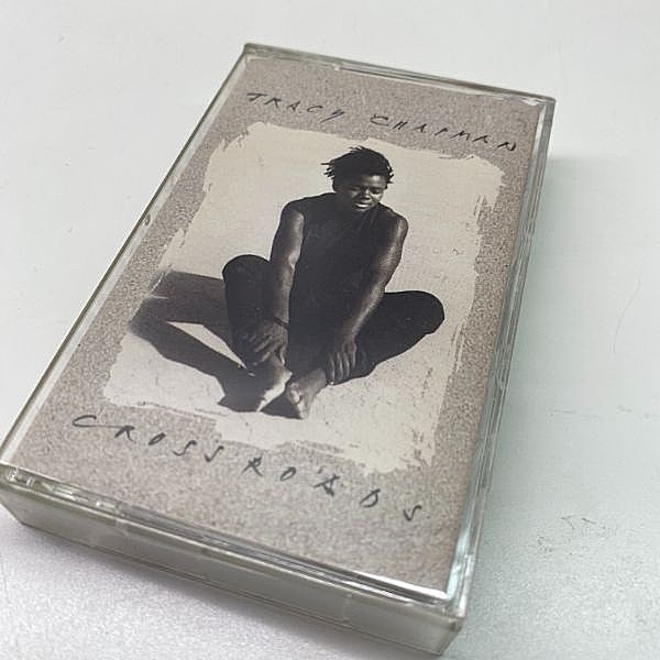 レコードメイン画像：US製 CASSETTE TAPE／テープ TRACY CHAPMAN Crossroads ('89 Elektra) 女性SSW トレイシー・チャップマン '89年当時の米国カセット