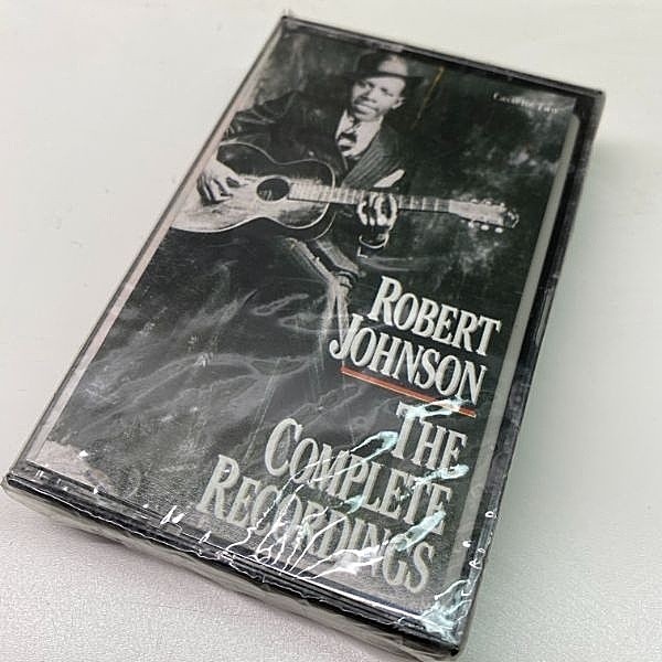レコードメイン画像：【'90年 未開封】US製 CASSETTE TAPE／テープ ROBERT JOHNSON Complete Recordings ロバート・ジョンソン 戦前ブルース 貴重な音源！
