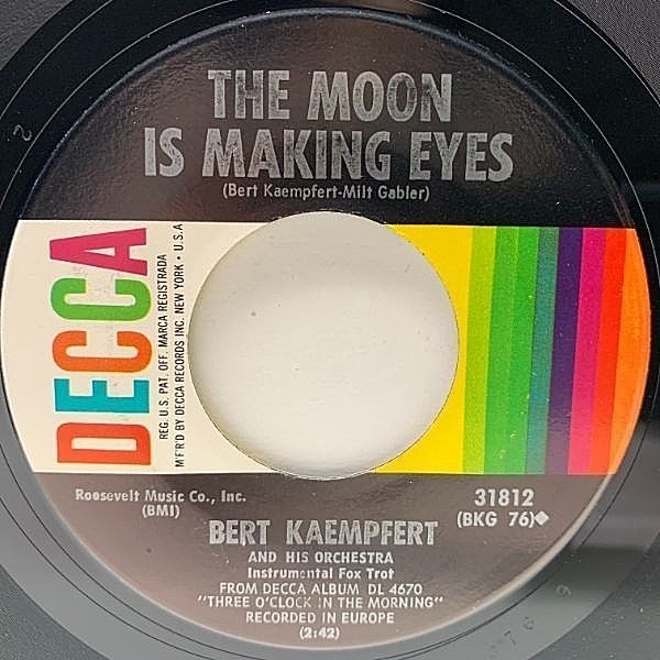 レコードメイン画像：美盤!! USオリジナル 7インチ BERT KAEMPFERT AND HIS ORCHESTRA Moon Over Naples ('65 Decca) ナポリの月 ビッグ・バンド 45RPM.