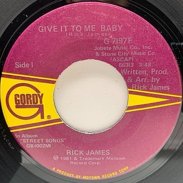 レコードメイン画像：【DEF JEF／Give It Here サンプリングネタ】USオリジナル 7インチ RICK JAMES Give It To Me Baby ('81 Gordy) リック・ジェームス 45RPM.