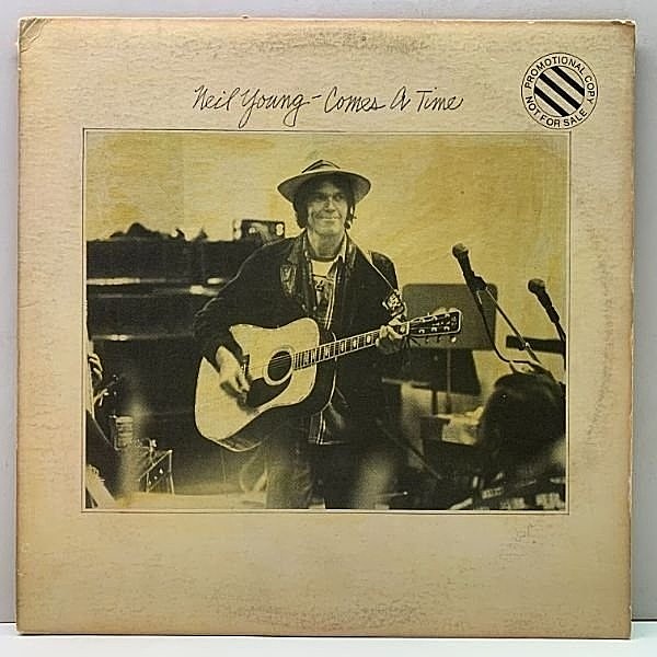 レコードメイン画像：激レア【プロモ・修正ステッカー】USオリジナル NEIL YOUNG Comes A Time ('78 Reprise) w/ Correction Sticker 誤植 Lotta Love