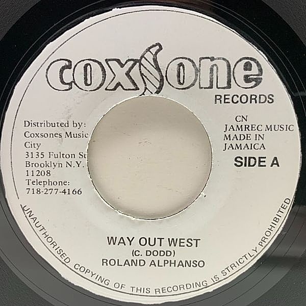 レコードメイン画像：JAプレス 7インチ ROLAND ALPHANSO Way Out West / SKATALITES Junior's Jive (Coxsone) タメの効いたドラミングが心地よい牧歌的SKA