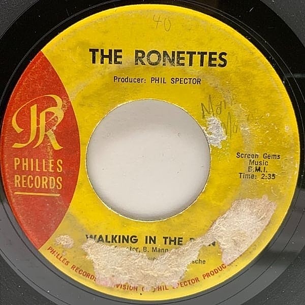 レコードメイン画像：USオリジナル 7インチ RONETTES Walking In The Rain / How Does It Feel? ('64 Philles) ロネッツ PHIL SPECTOR 恋の雨音 45RPM.