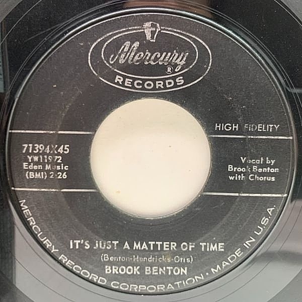 レコードメイン画像：USオリジナル 7インチ BROOK BENTON It's Just A Matter Of Time / Hurtin' Inside ('59 Mercury) Nat King Cole ブルック・ベントン 45RPM