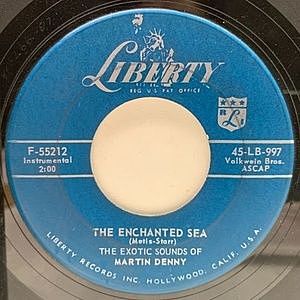 レコード画像：MARTIN DENNY / The Enchanted Sea / Stranger In Paradise