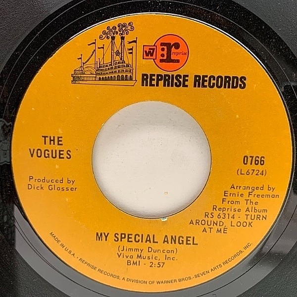 レコードメイン画像：USオリジナル 7インチ VOGUES My Special Angel / I Keep It Hid ('68 Reprise) ボーグス 45RPM.
