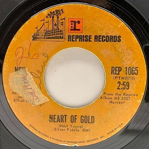 レコードメイン画像：【アルバム未収録曲入り】USオリジナル 7インチ NEIL YOUNG Heart Of Gold / Sugar Mountain ('71 Reprise) ニール・ヤング 45RPM. 特価