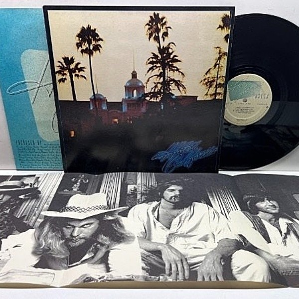 レコードメイン画像：未使用ポスター完品 初版 7E規格 USオリジナル EAGLES Hotel California ('76 Asylum) ホテル・カリフォルニア || SPプレス