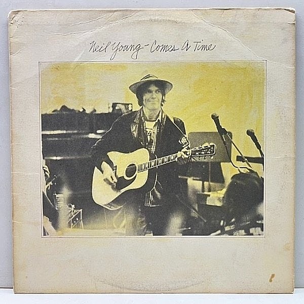 レコードメイン画像：USオリジナル NEIL YOUNG Comes A Time ('78 Reprise MSK 2266) 共演者のNICOLETTE LARSONのソロでも馴染みの名曲 Lotta Love ほか