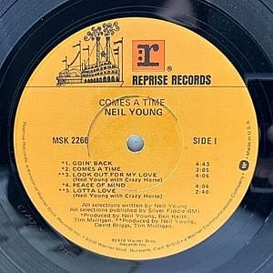 NEIL YOUNG / Comes A Time (LP) / Reprise | WAXPEND RECORDS