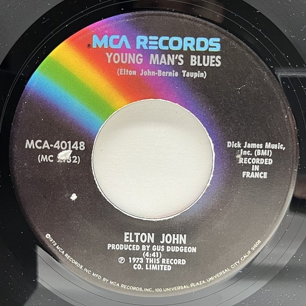 Elton John レコード Lot Detail - 1976 Elton John <em>Record World</em> Magazine