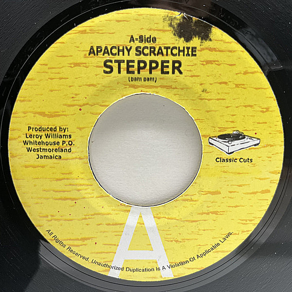 レコードメイン画像：良好!! JAプレス 7インチ APACHY SCRATCHIE Stepper / BORN JAMERICANS Yardcore (Classic Cuts) Bam Bam リディム ラガ DANCEHALL