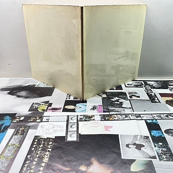 レコードメイン画像：激レア【全面 An E.M.I. 無し】最初期 MONO 5桁 Low番号 UKオリジナル THE BEATLES - White Album (PMC規格＝モノラル) FBトップオープン