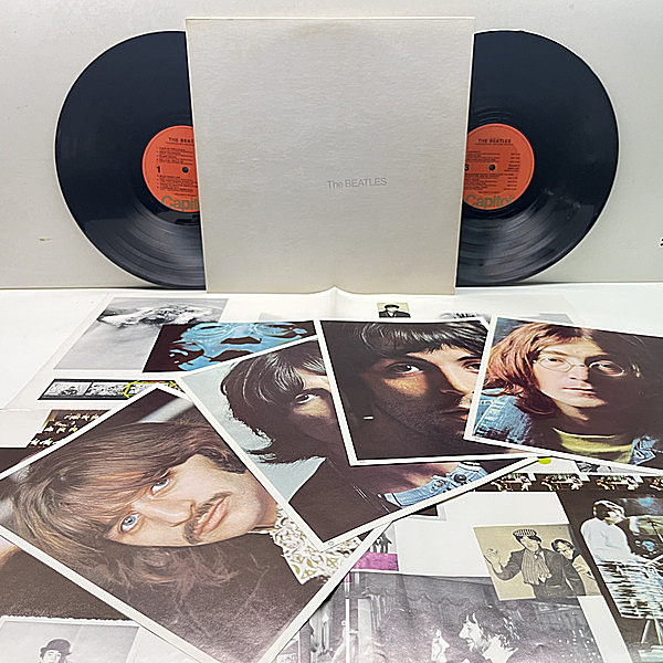 レコードメイン画像：美盤!! 70's 米プレス Capitolリム 2枚組 THE BEATLES White Album (SWBO 101) ピンナップ4枚＋大判ポスター完品 ホワイト・アルバム LP