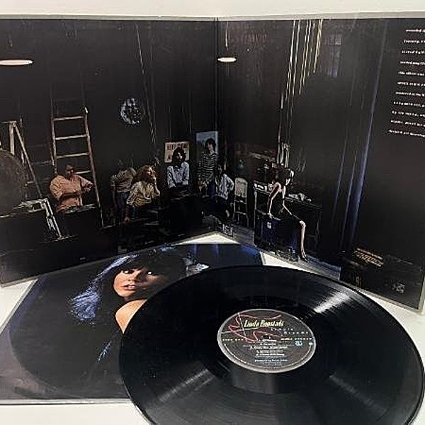 LINDA RONSTADT / Simple Dreams (LP) / Asylum | WAXPEND RECORDS