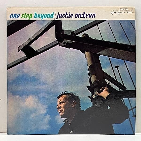 レコードメイン画像：美品!! VANGELDER刻印 LIBERTY US初期プレス JACKIE McLEAN One Step Beyond (Blue Note BST 84137) w/ Bobby Hutcherson ほか