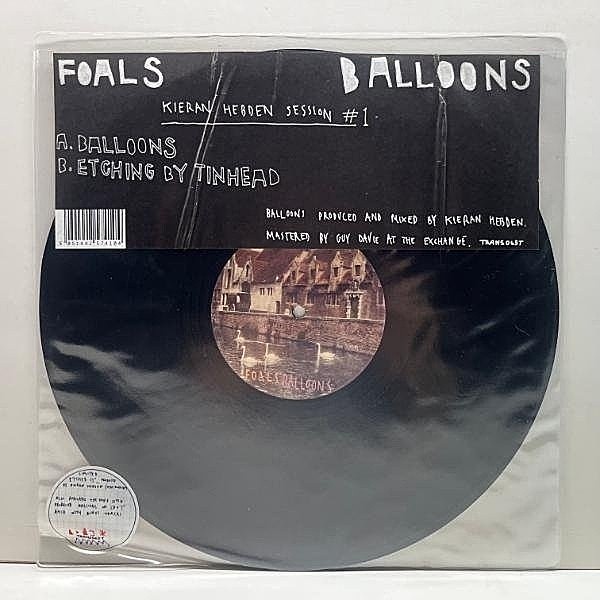 レコードメイン画像：グルーヴィーなダンス系マスロック傑作！UKプレス 12インチ FOALS Balloons (Transgressive) 片面エッチング彫りアートワーク仕様