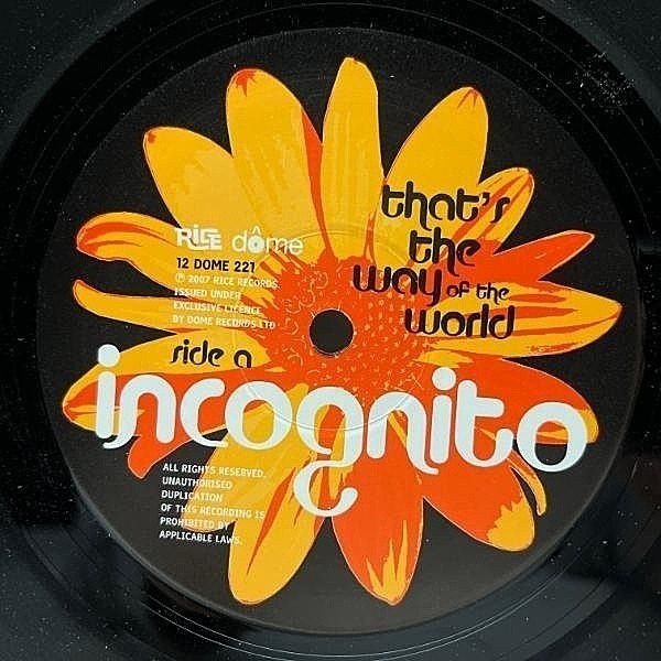 レコードメイン画像：【EW&F名曲のボッサ／ラウンジCover収録】美盤!! UKプレス INCOGNITO That's The Way Of The World アース・ウィンド&ファイアー Acid Jazz