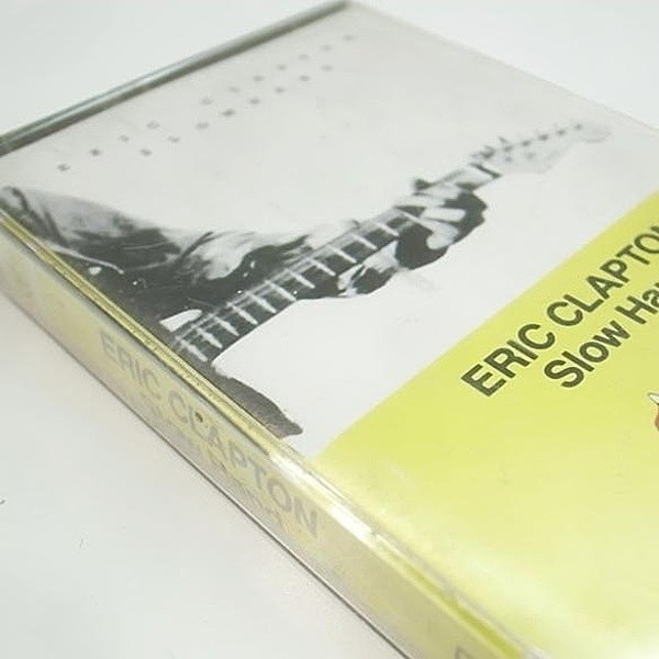 レコードメイン画像：CASSETTE TAPE／テープ ERIC CLAPTON Slowhand ('77 RSO) 名曲 WONDERFUL TONIGHT 他 エリック・クラプトン／スローハンド