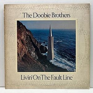 レコード画像：DOOBIE BROTHERS / Livin' On The Fault Line