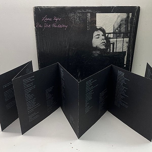 レコードメイン画像：シュリンク良好!! USオリジナル 初版 白矢 2eyeラベ LAURA NYRO New York Tendaberry バルコニー冊子付き ローラ・ニーロ 米 LP 原盤