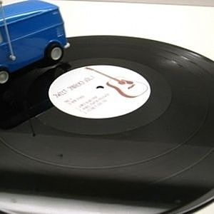 珍品!! VINYL KILLER 自走式 レコードプレイヤー / ワーゲン 青 ... 珍品!! VINYL KILLER 自走式 レコードプレイヤー / ワーゲン 青 ...