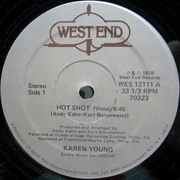 レコードメイン画像：12インチ 良品 / KAREN YOUNG HOT SHOT vocal - inst / ブレイク