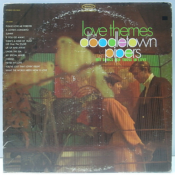 レコードメイン画像：初回 黄ラベ USオリジナル DOODLETOWN PIPERS Love Themes - Hit Songs For Those In Love ('68 Epic) カヴァー集