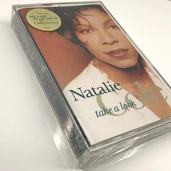 レコードメイン画像：CASSETTE TAPE / テープ NATALIE COLE Take A Look ('93 Elektra) I Wish You Love 他収録／ナタリー・コール