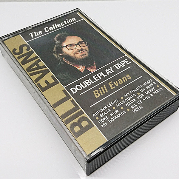 レコードメイン画像：Bill Evans The Collection (Deja Vu) ビル・エヴァンス 黄金トリオ 伊製 CASSETTE TAPE／カセット テープ