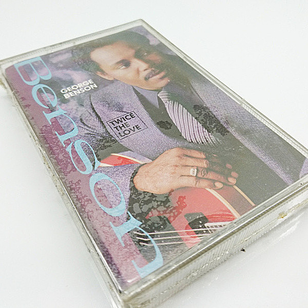 レコードメイン画像：未開封 GEORGE BENSON Twice The Love ('88 Warner) ジョージ・ベンソン CASSETTE TAPE／カセット テープ