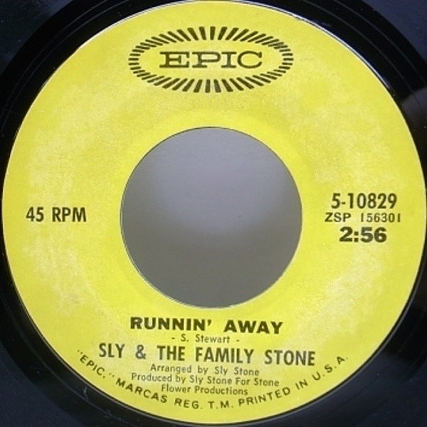 レコードメイン画像：7 USオリジナル SLY & THE FAMILY STONE Runnin Away / Brave & Strong ('71 Epic) 45RPM.