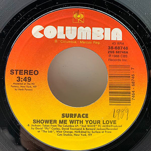 レコードメイン画像：【とろっとろのスウィート・ラヴソング】美盤!! USオリジナル SURFACE Shower Me With Your Love ('88 Columbia) 7インチ 45's 結婚式定番