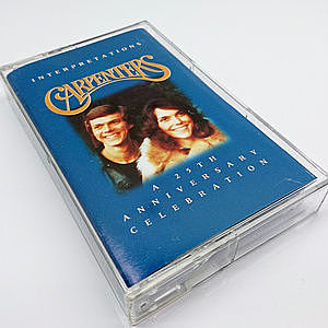 レコード画像：CARPENTERS / Interpretations: A 25th Anniversary Collection