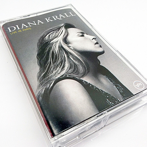 レコードメイン画像：DIANA KRALL Live In Paris ('02 Verve) ダイアナ・クラール CASSETTE TAPE / テープ