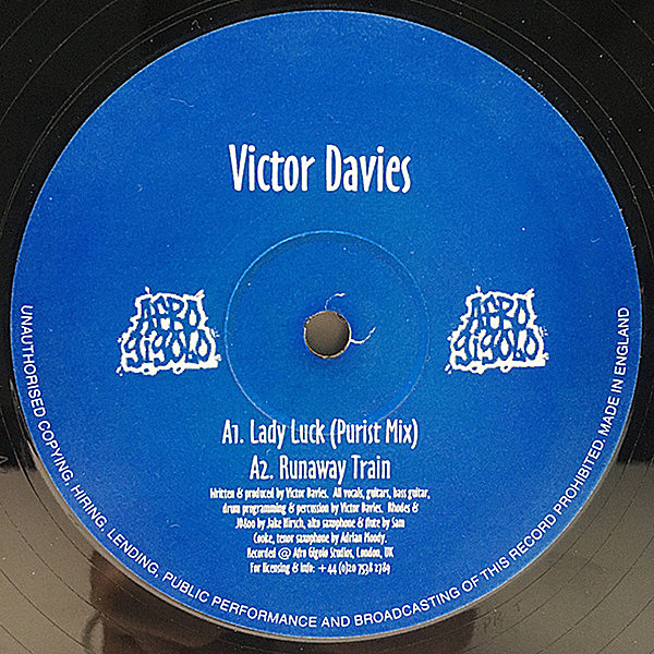 レコードメイン画像：【英SSWによる傑作メロウ・グルーヴ／ネオ・ソウル】VICTOR DAVIES Lady Luck ('99 Afro Gigolo) 人気曲 リミックス・シングル 12インチ