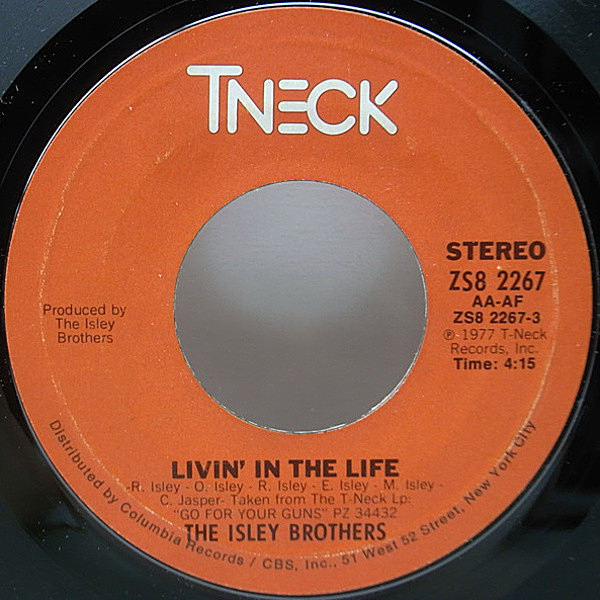 レコードメイン画像：美盤!! 7 USオリジナル ISLEY BROTHERS Livin' In The Life / Go For Your Guns ('77 T-Neck) アイズレー ブラザーズ ソウル ファンク