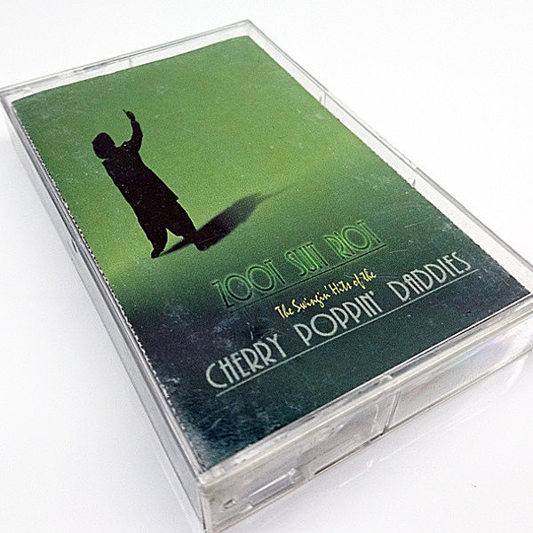 レコードメイン画像：CHERRY POPPIN' DADDIES Zoot Suit Riot ('97 Mojo) チェリー・ポッピン・ダディーズ／ズート・スーツ・ライオット CASSETTE TAPE／テープ
