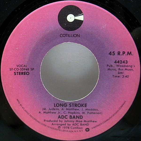 レコードメイン画像：7インチ USオリジナル ADC BAND Long Stroke ／ That's Life ('78 Cotillion) 手書きF／W 1st.アルバムからのカット・シングル BLACK NASTY