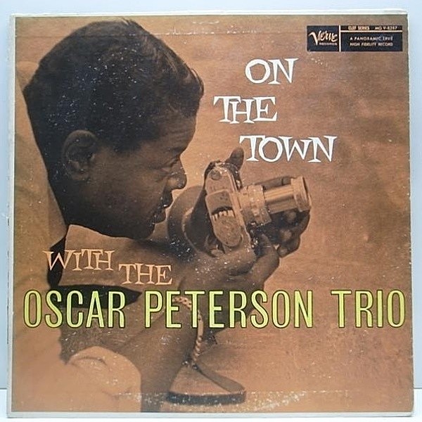 レコードメイン画像：VERVE TPラベル MONOオリジ OSCAR PETERSON TRIO On The Town