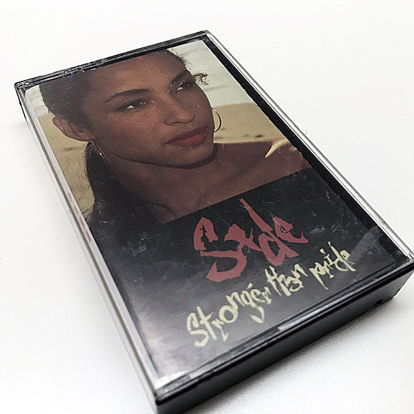 レコードメイン画像：CASSETTE TAPE／テープ SADE Stronger Than Pride ('88 Epic) Paradise, Give It Up, Clean Heart ほか 収録 シャーデー 3rd