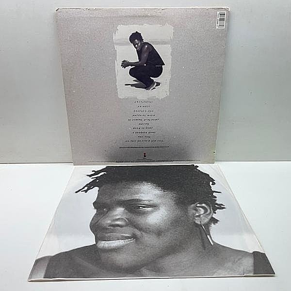 TRACY CHAPMAN / Crossroads (LP) / Elektra | WAXPEND RECORDS