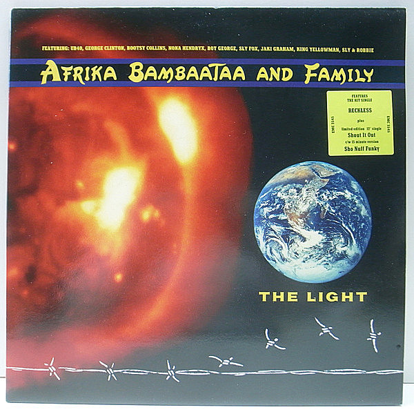 レコードメイン画像：【ゲートフォールドJK・LP+12 Limited Edition】良品!! UK AFRIKA BAMBAATAA & FAMILY The Light ('88 EMI) インサート付属 Shout It Out